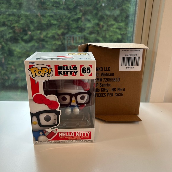 Sanrio Other - NIB Funko Pop! Sanrio Hello Kitty With Glasses Vinyl Figure 65